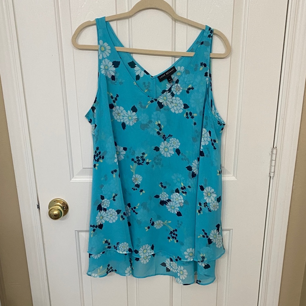 Lane Bryant Lightweight V-neck Turquoise Floral Tank Top
